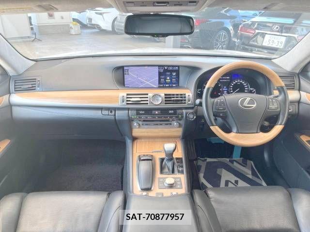 Lexus LS 2012-12 275471-1