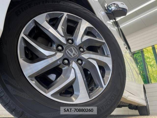 Honda e 2015-08 330919-13