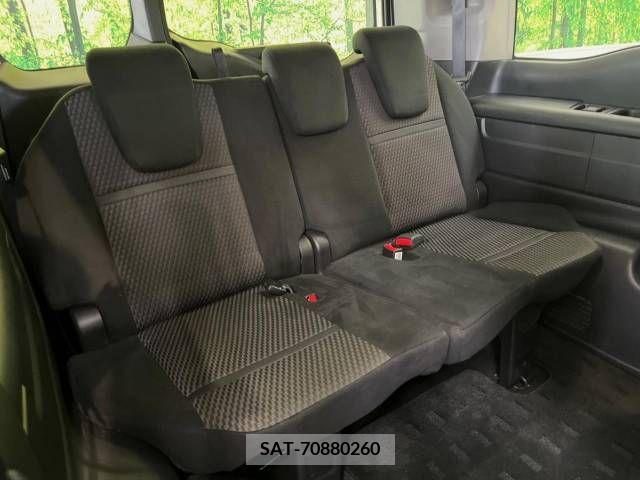 Honda e 2015-08 330919-9