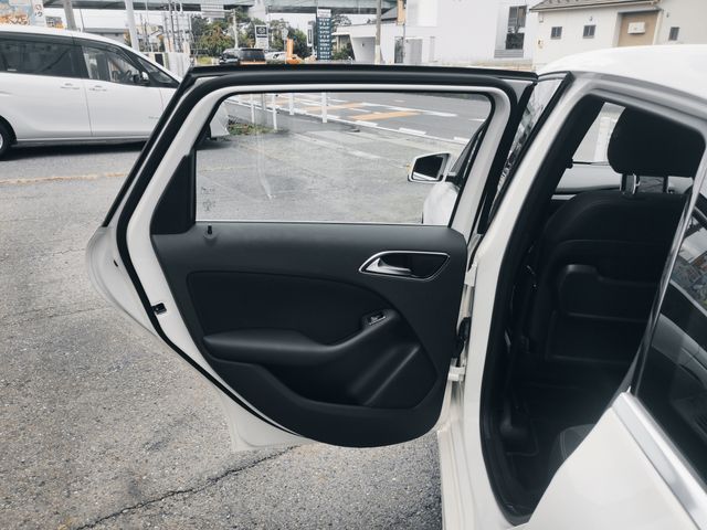 Mercedes Benz B-CLASS 2014-10 22756-23