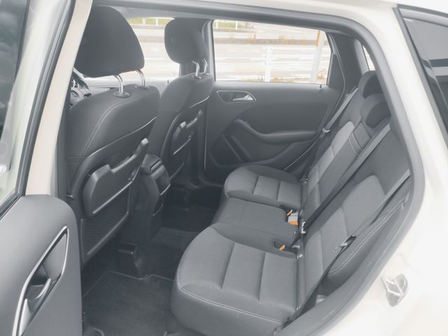 Mercedes Benz B-CLASS 2014-10 22756-18