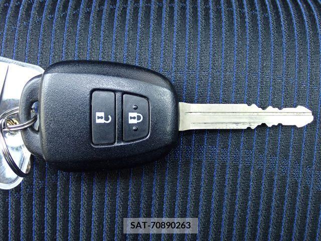 Toyota AQUA 2017-03 314291-17
