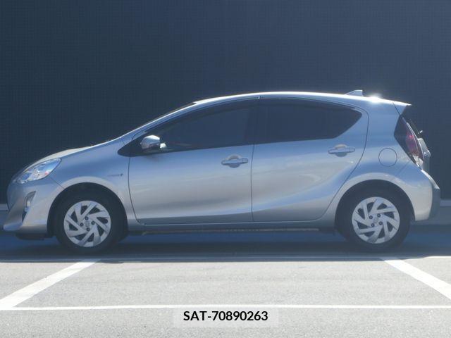 Toyota AQUA 2017-03 314291-16