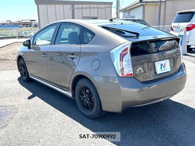 Toyota PRIUS 2013-12 284163-16