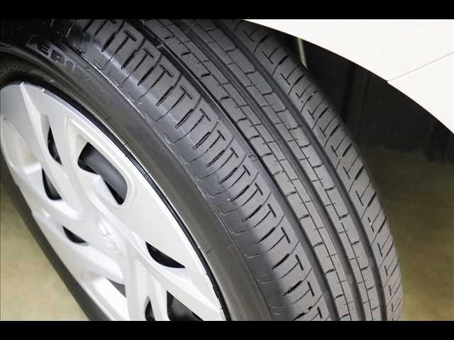 Toyota AQUA 2023-05 13052-23