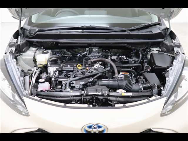 Toyota AQUA 2023-05 13052-24