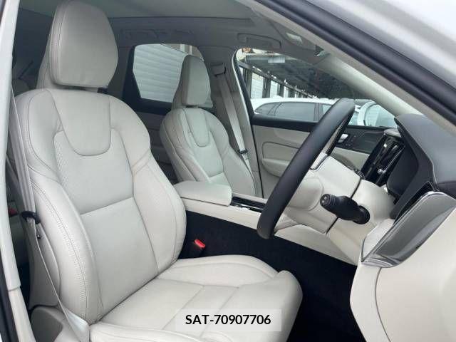 Volvo XC60 2022-09 320606-13