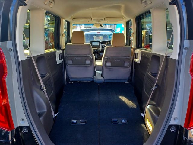 Honda N BOX 2021-06 10819-6