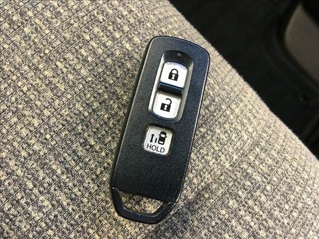Honda N BOX 2021-06 10819-8