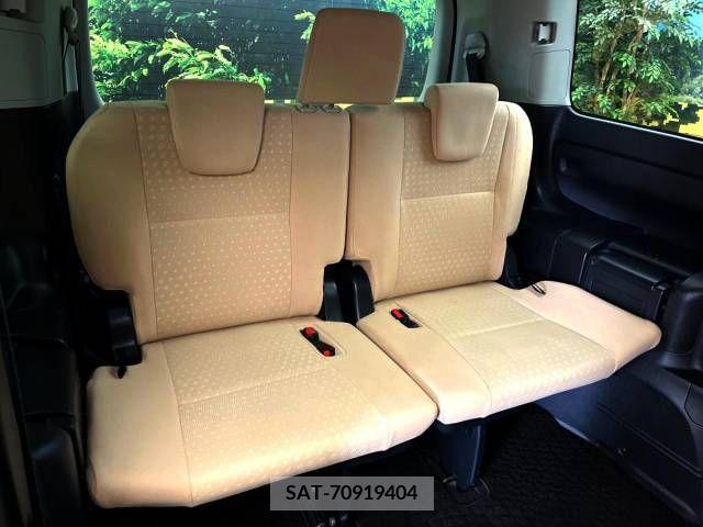 Toyota NOAH 2015-07 255235-9