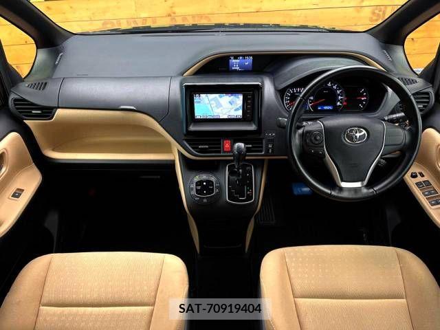 Toyota NOAH 2015-07 255235-1