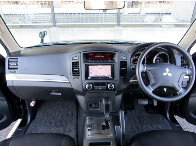 Mitsubishi PAJERO 2012-10 196184-8