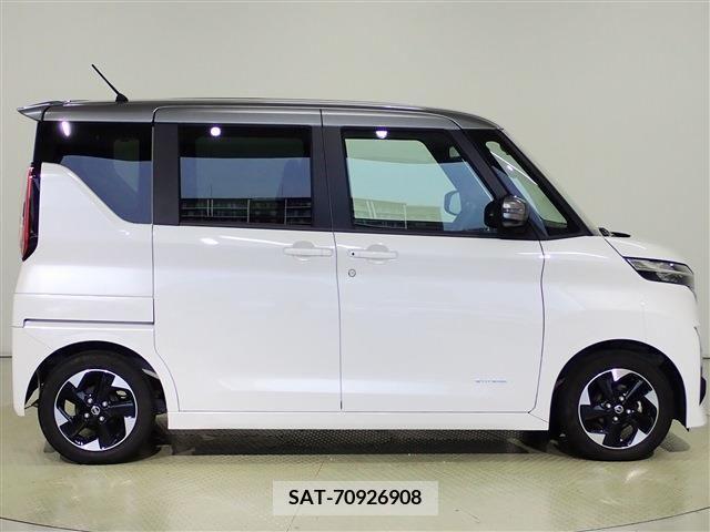 Nissan ROOX 2022-03 354524-25