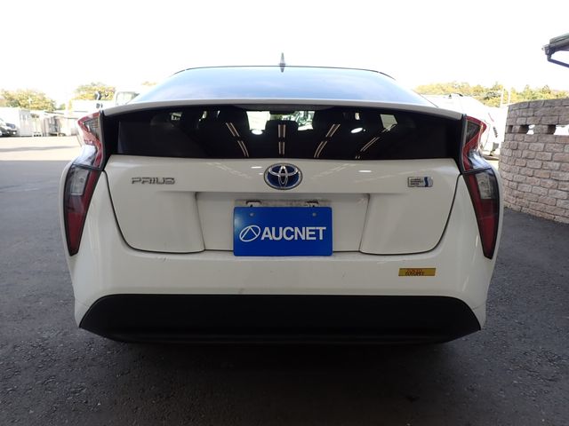 Toyota PRIUS 2017-11 189125-3