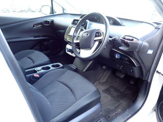 Toyota PRIUS 2017-11 189125-1