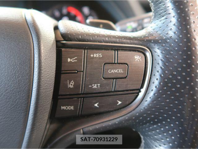 Lexus LS 2018-04 219731-18