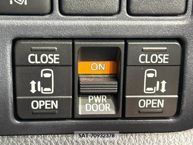 Toyota NOAH 2016-06 345044-4
