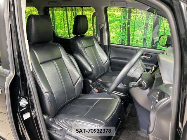 Toyota NOAH 2016-06 345044-7