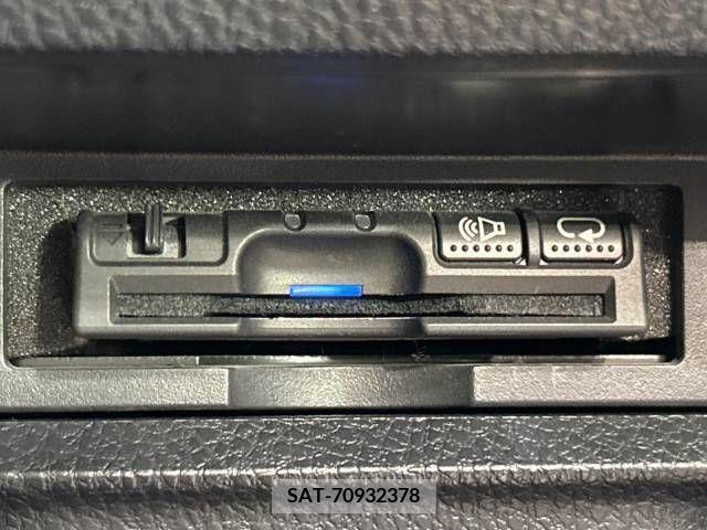 Toyota NOAH 2016-06 345044-6