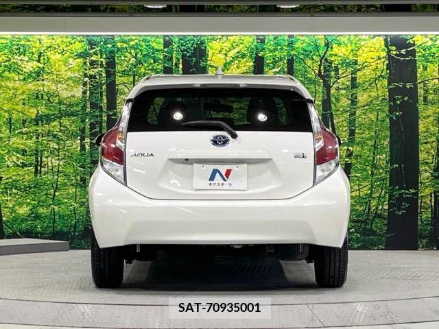 Toyota AQUA 2015-04 243392-15