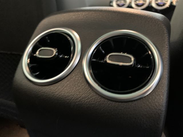 Mercedes Benz B-CLASS 2019-08 181326-17
