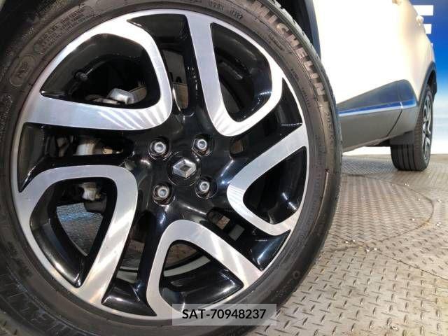 Renault CAPTUR 2016-01 328397-13