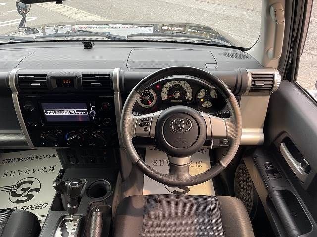 Toyota FJ CRUISER 2012-09 10487-7