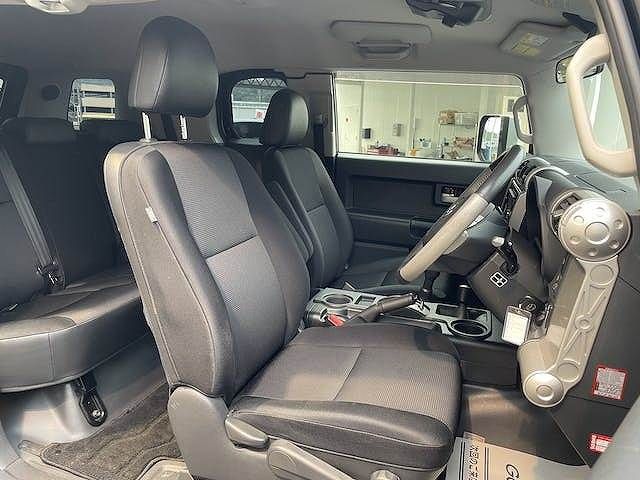 Toyota FJ CRUISER 2012-09 10487-5