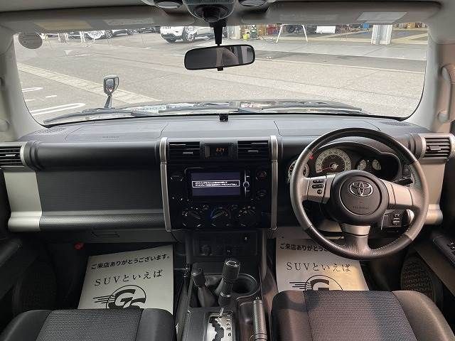 Toyota FJ CRUISER 2012-09 10487-1