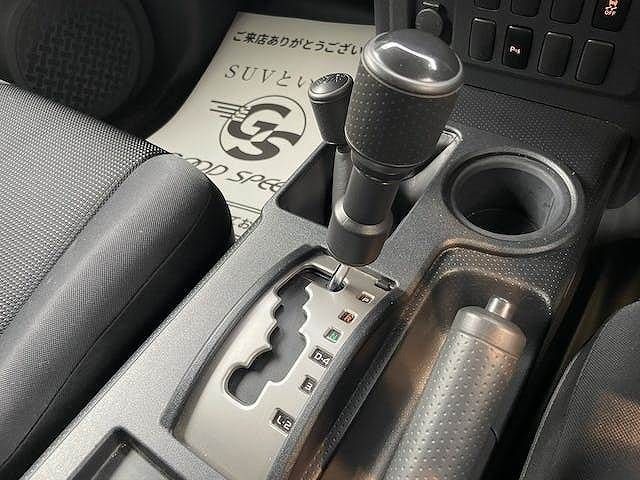 Toyota FJ CRUISER 2012-09 10487-4