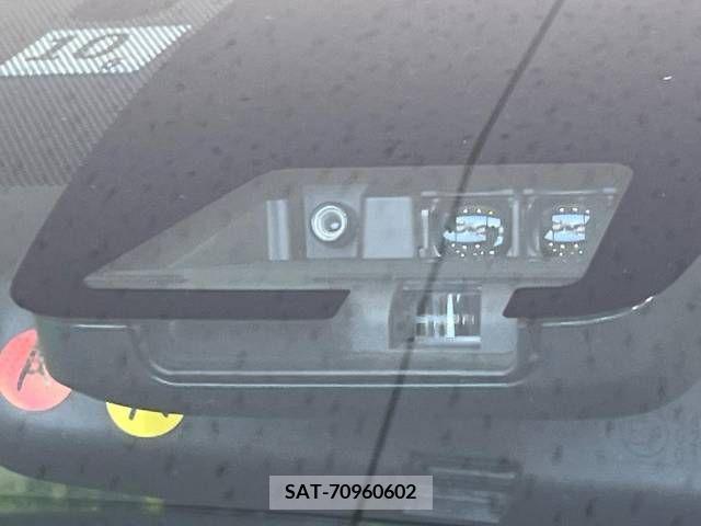 Toyota VOXY 2018-10 289106-6