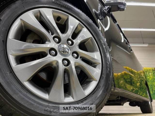 Toyota VOXY 2011-05 337913-14