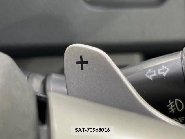 Toyota VOXY 2011-05 337913-7