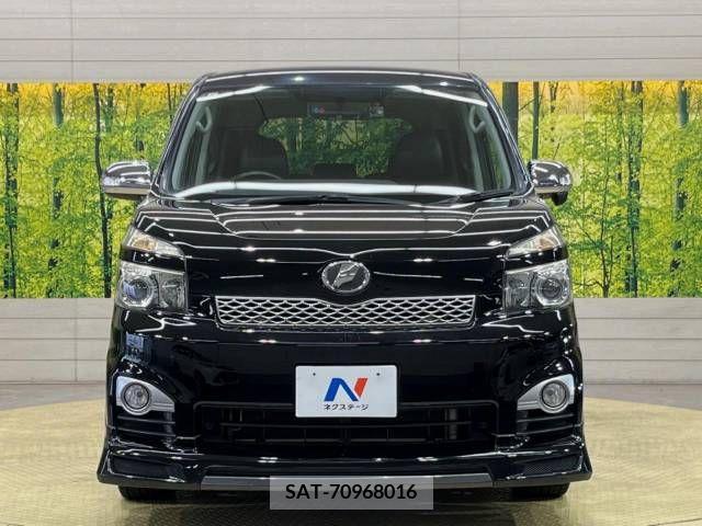 Toyota VOXY 2011-05 337913-15