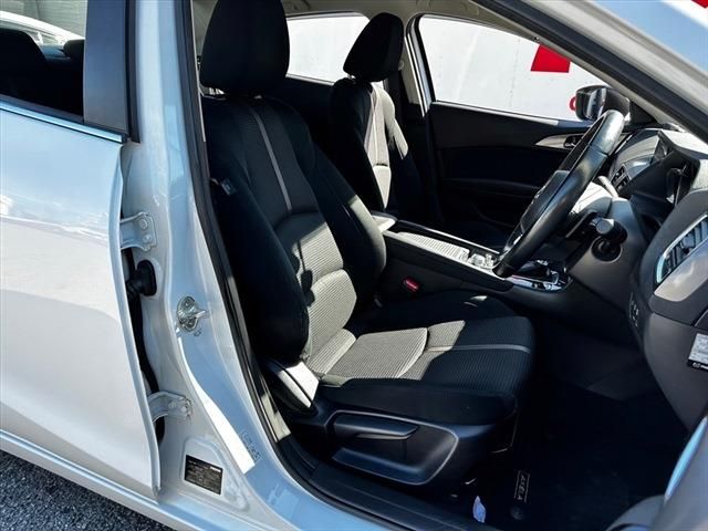 Mazda AXELA 2017-11 15007-19