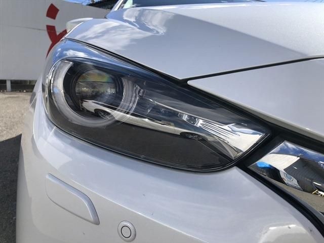 Mazda AXELA 2017-11 15007-11