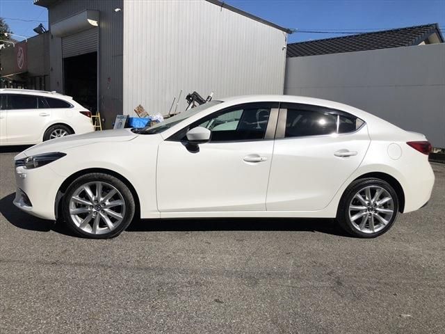 Mazda AXELA 2017-11 15007-7