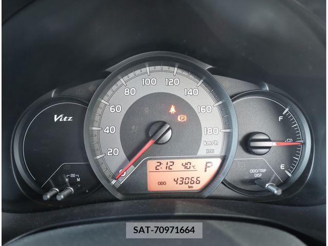 Toyota VITZ 2014-10 370171-27