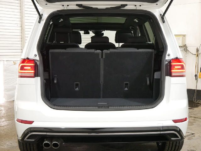 VolksWagen GOLF TOURAN 2017-03 6786-22