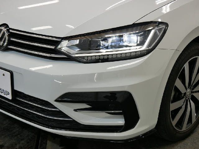 VolksWagen GOLF TOURAN 2017-03 6786-25