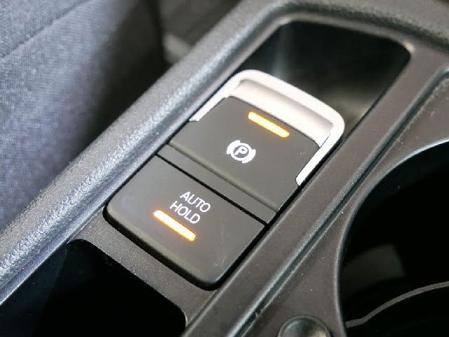 VolksWagen GOLF TOURAN 2017-03 6786-18