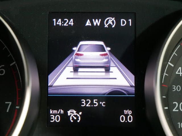 VolksWagen GOLF TOURAN 2017-03 6786-14