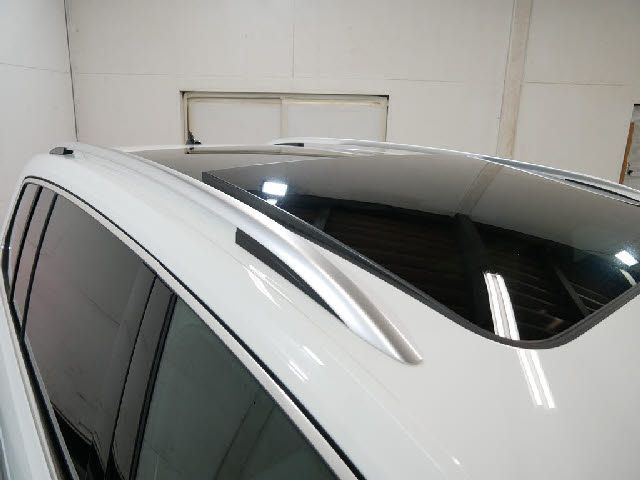 VolksWagen GOLF TOURAN 2017-03 6786-8