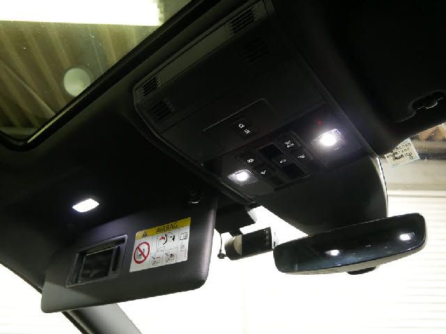 VolksWagen GOLF TOURAN 2017-03 6786-20