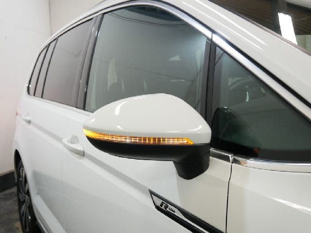 VolksWagen GOLF TOURAN 2017-03 6786-26