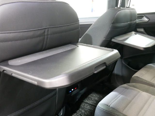 VolksWagen GOLF TOURAN 2017-03 6786-15