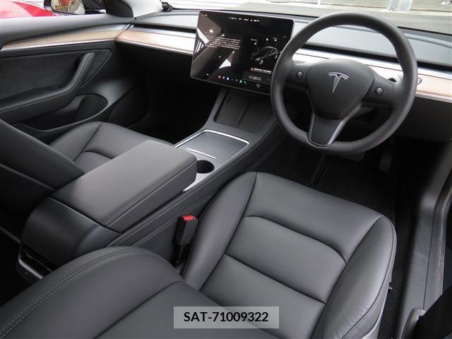 Tesla MODEL 3 2021-06 310895-4