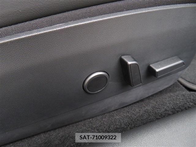 Tesla MODEL 3 2021-06 310895-12