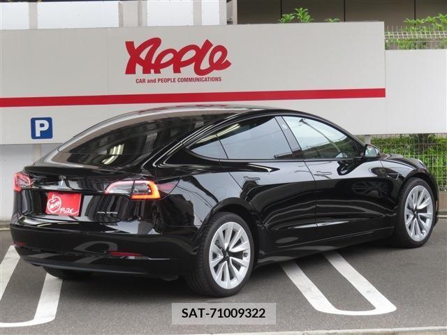 Tesla MODEL 3 2021-06 310895-3