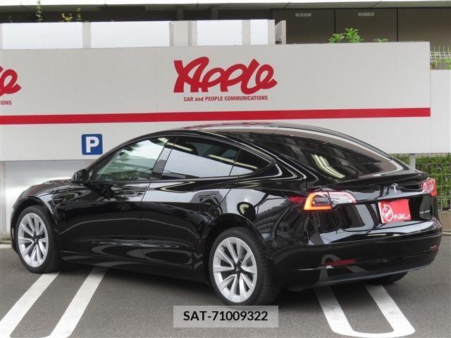 Tesla MODEL 3 2021-06 310895-2